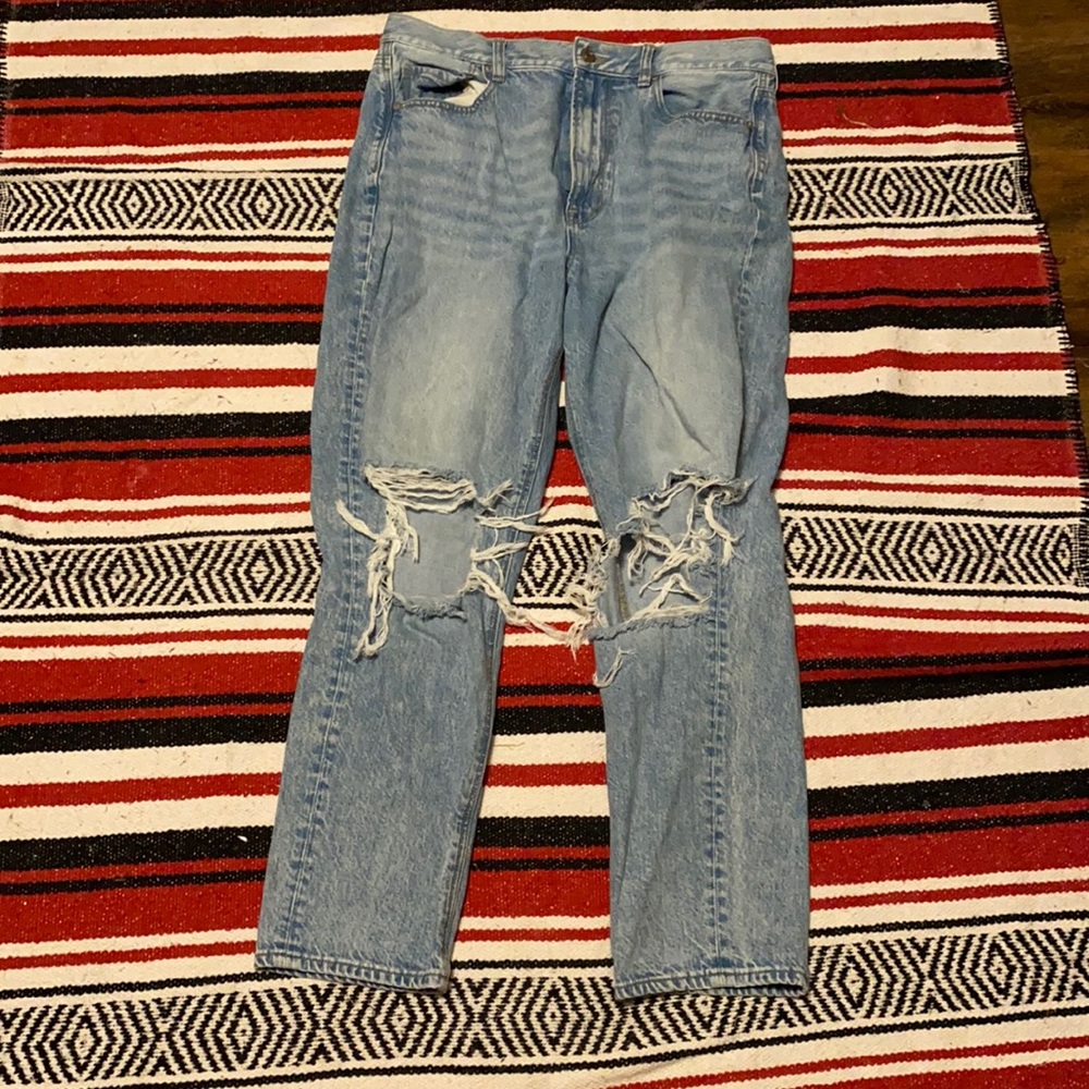 American Eagle Mom Jean